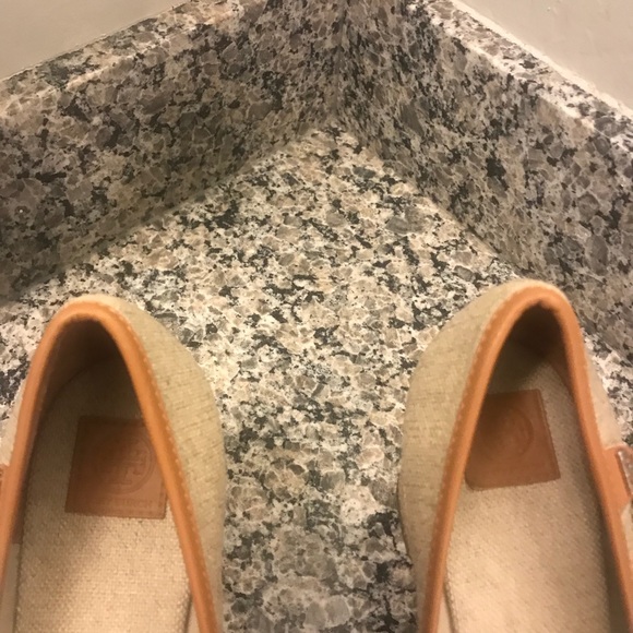 New Tory Burch Majorca Canvas Wedge size 9 = 39 - Picture 4 of 8